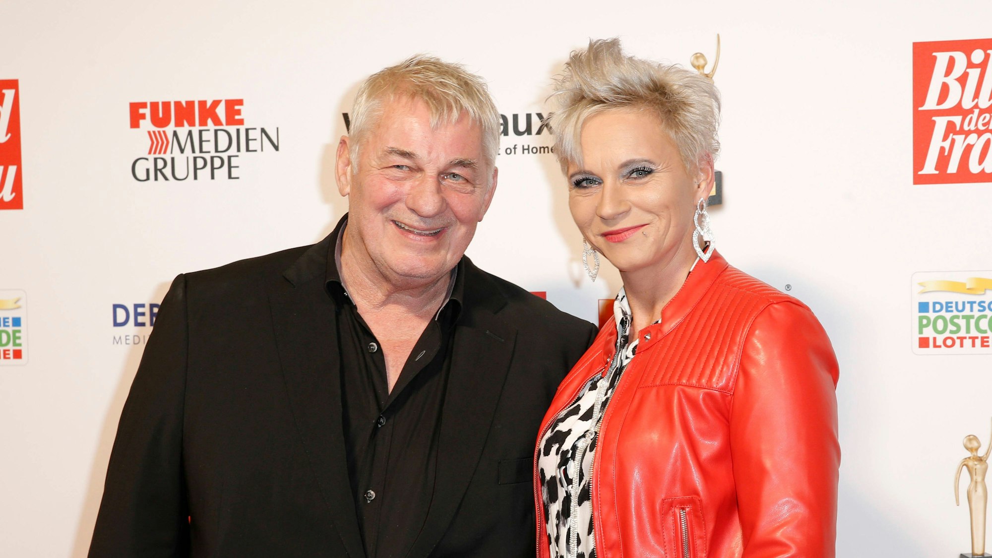 Heinz Hoenig mit Ehefrau Annika Kärsten / bei der 13. Verleihung der Goldenen Bild der Frau im Stage Operettenhaus am 23. Oktober 2019 in Hamburg