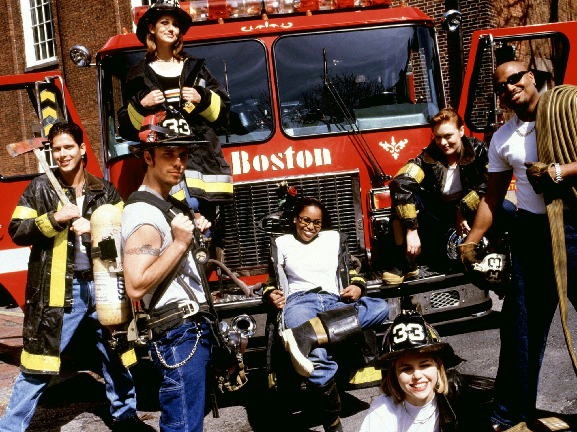 Sean Duffy, hier links im Bild, auf einem Werbefoto mit den anderen Teilnehmerinnen und Teilnehmern von „The Real World“ 1997. (Archivbild)