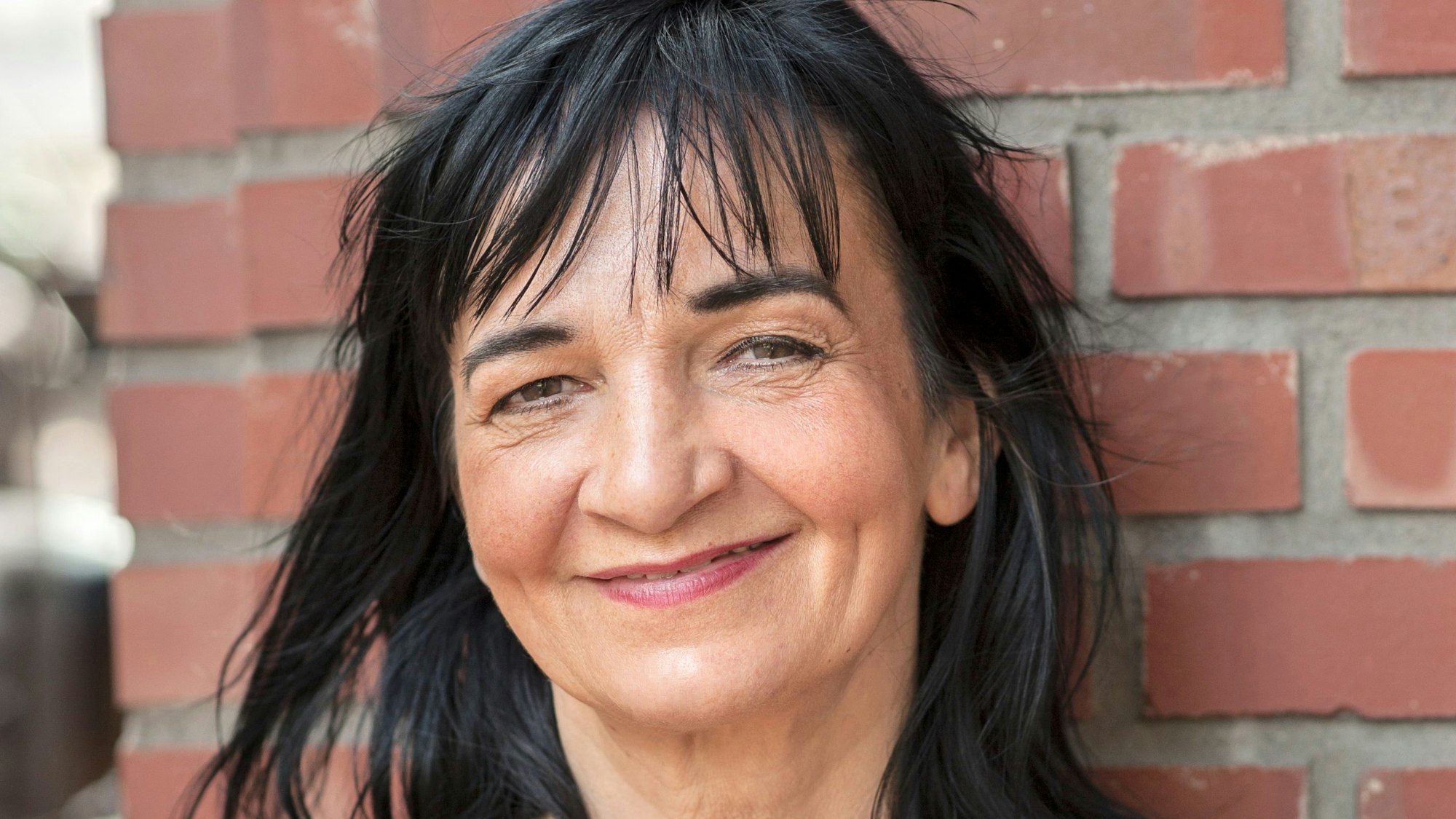 Ein Porträt von „Klüngelpütz“-Chefin Marina Barth. Sie schreibt in ihrem Roman „Am Kronleuchter hängen wir nicht immer“ darüber, wie Trude Herr die Welt sah.