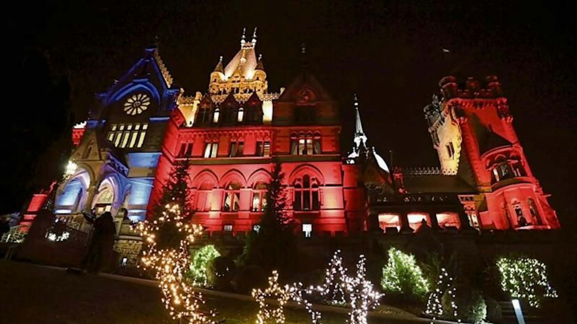 Schloss Drachenburg setzt anstelle von Kommerz in der Adventszeit auf Musik, Theater und Geschichten