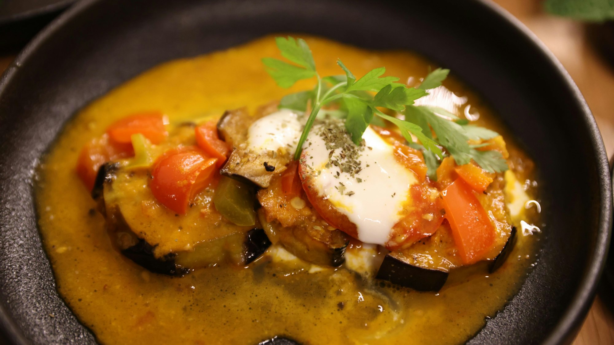 Im „Nava“ gibt es kleinere Gerichte zum Teilen.