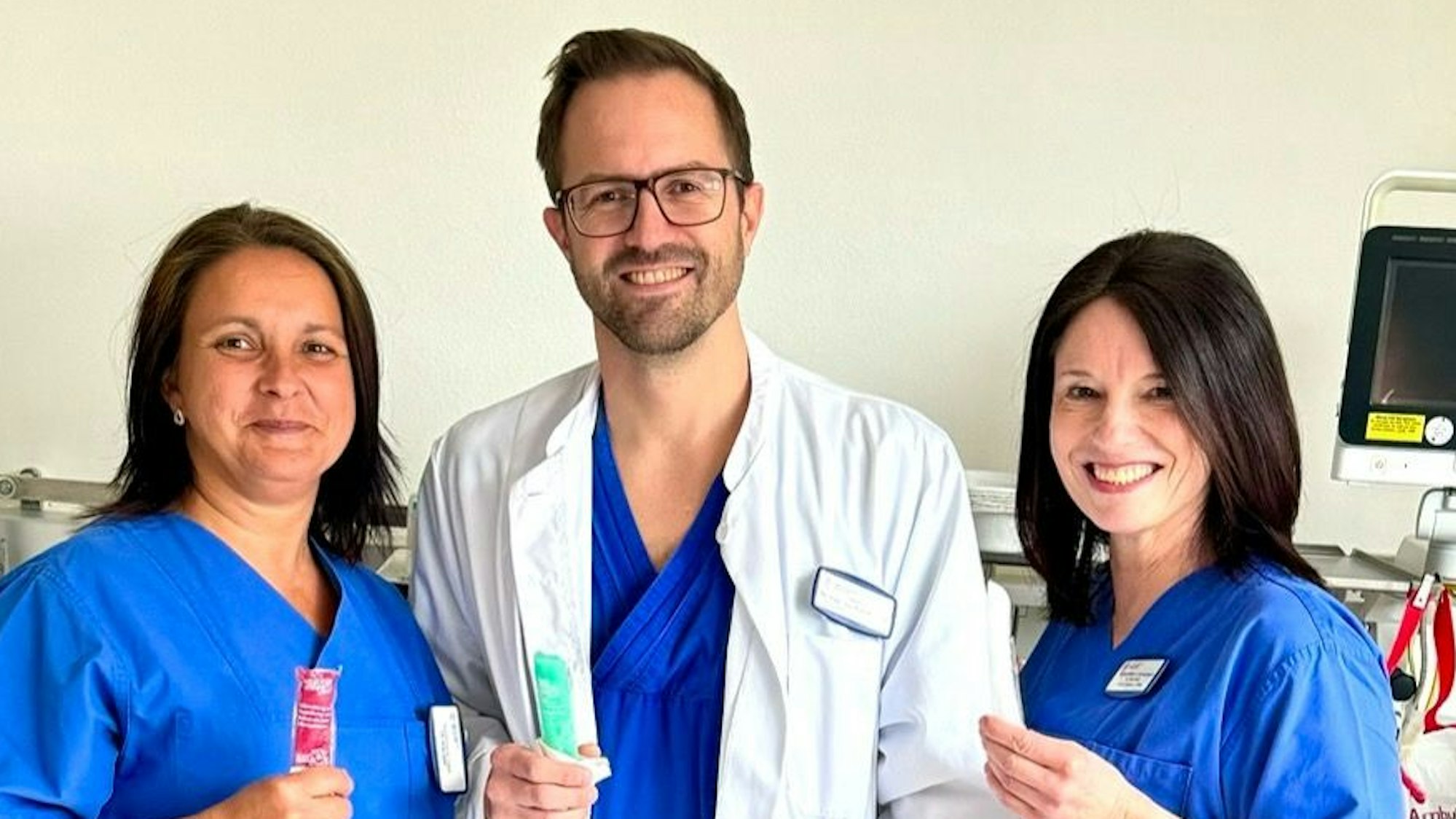 Chefarzt Dr. Jan Karl Schütte und seine Kolleginnen schwören auf Wassereis - bei ihren Patientinnen und Patienten.