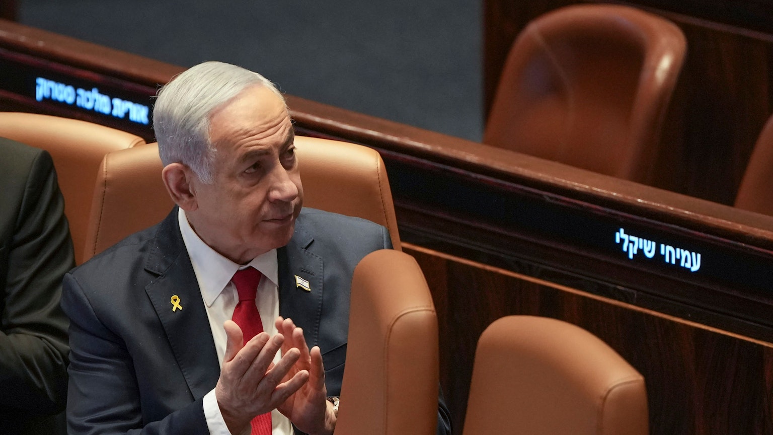 Die meisten Partnerländer kann er nicht mehr besuchen: Benjamin Netanjahu in der Knesset.