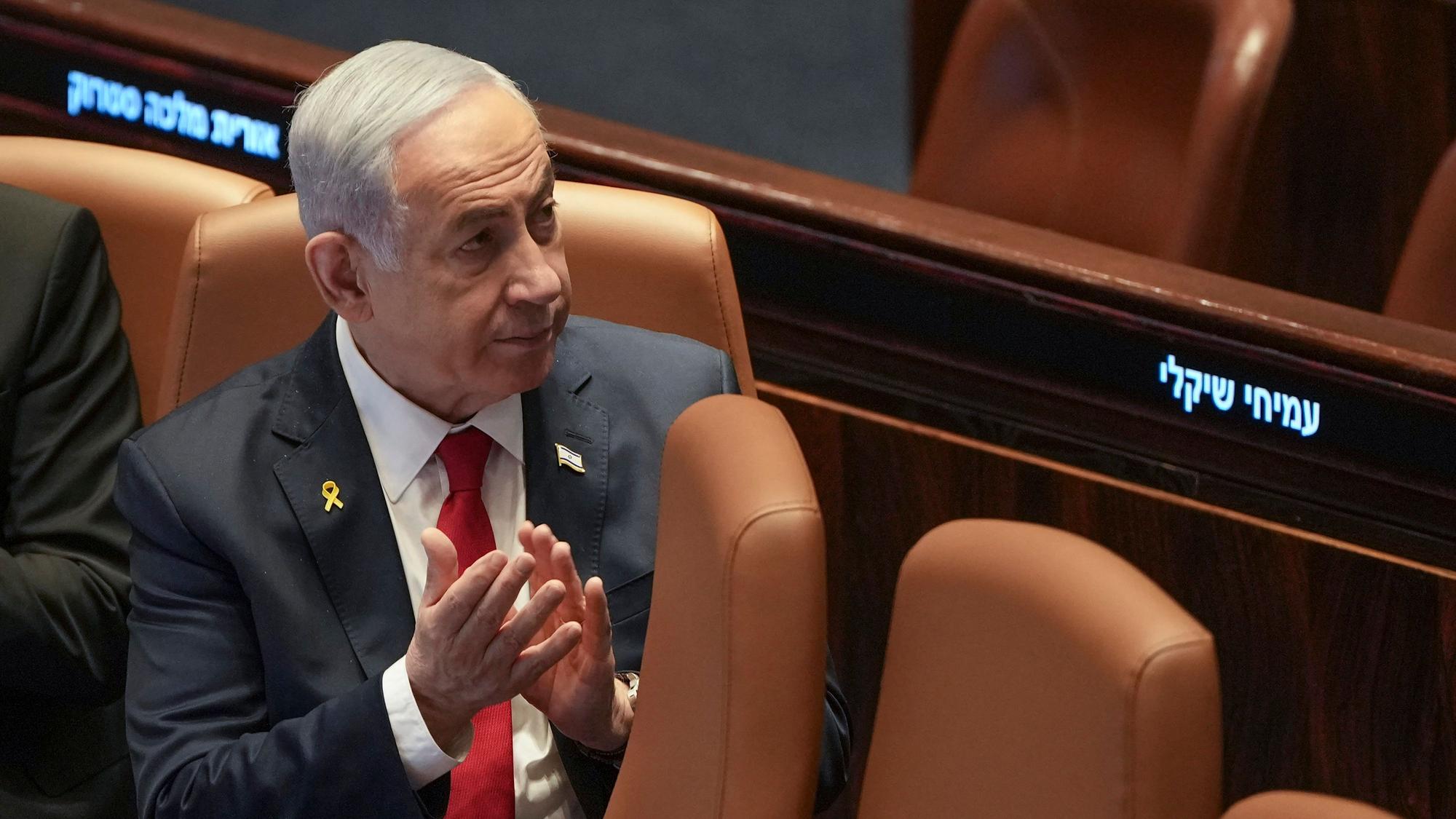 Die meisten Partnerländer kann er nicht mehr besuchen: Benjamin Netanjahu in der Knesset.