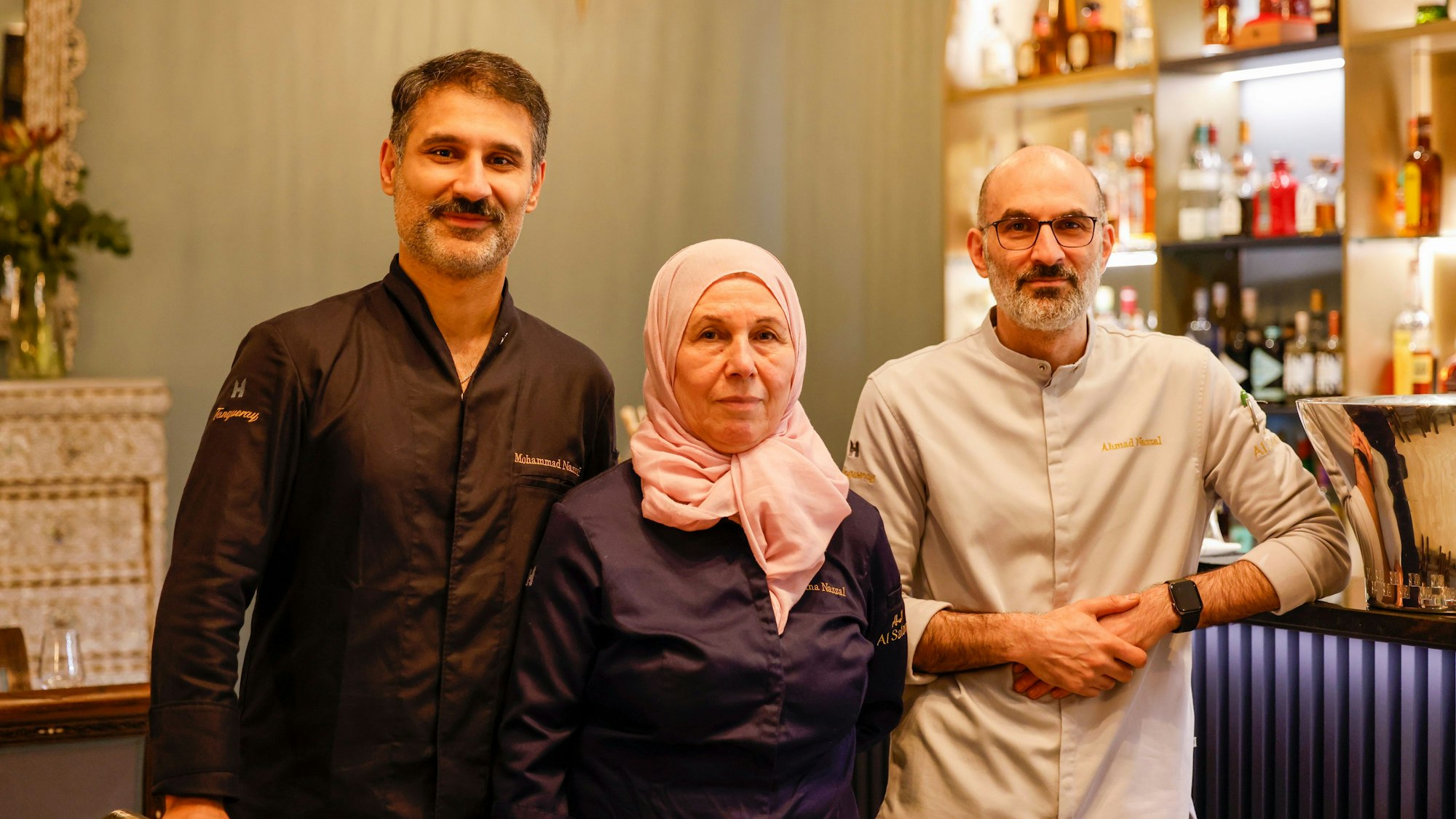 Mohammad Nazzal (links) mit Mutter Muna und Bruder Ahmad.