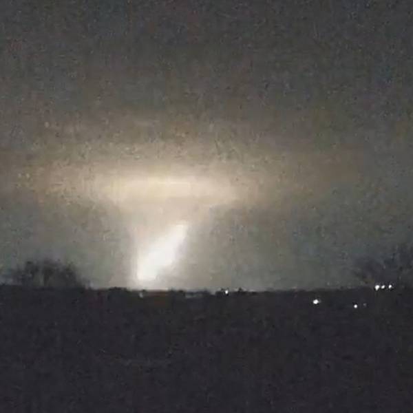 Die von Russland „Oreschnik“ („Nussstrauch“) getaute Mittelstreckenrakete über der Kölner Partnerstadt Dnipro in der Ukraine.