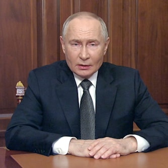 Kremlchef Wladimir Putin bei seiner TV-Ansprache am Donnerstagabend.