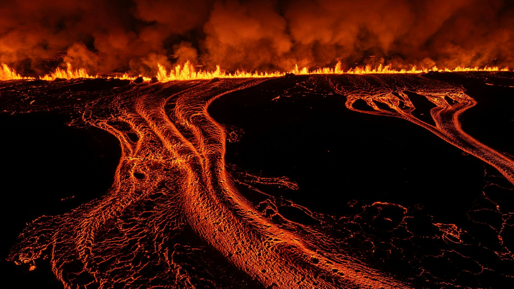 Auf der Halbinsel Reykjanes in Island ist wieder ein Vulkan ausgebrochen.