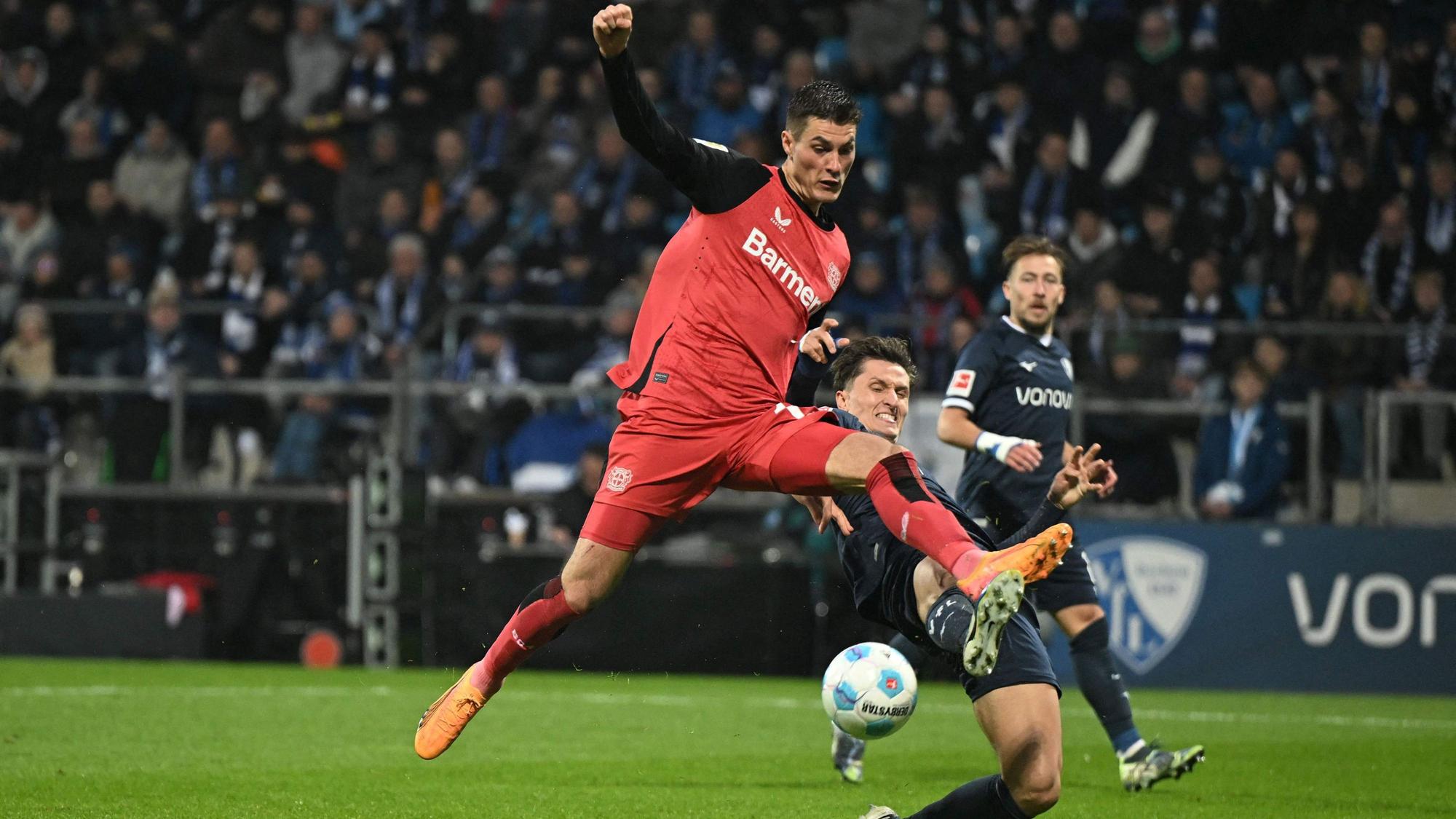 Der Führungstorschütze gegen den VfL Bochum bestätigte den Aufwärtstrend: Leverkusens Patrik Schick (Mitte)