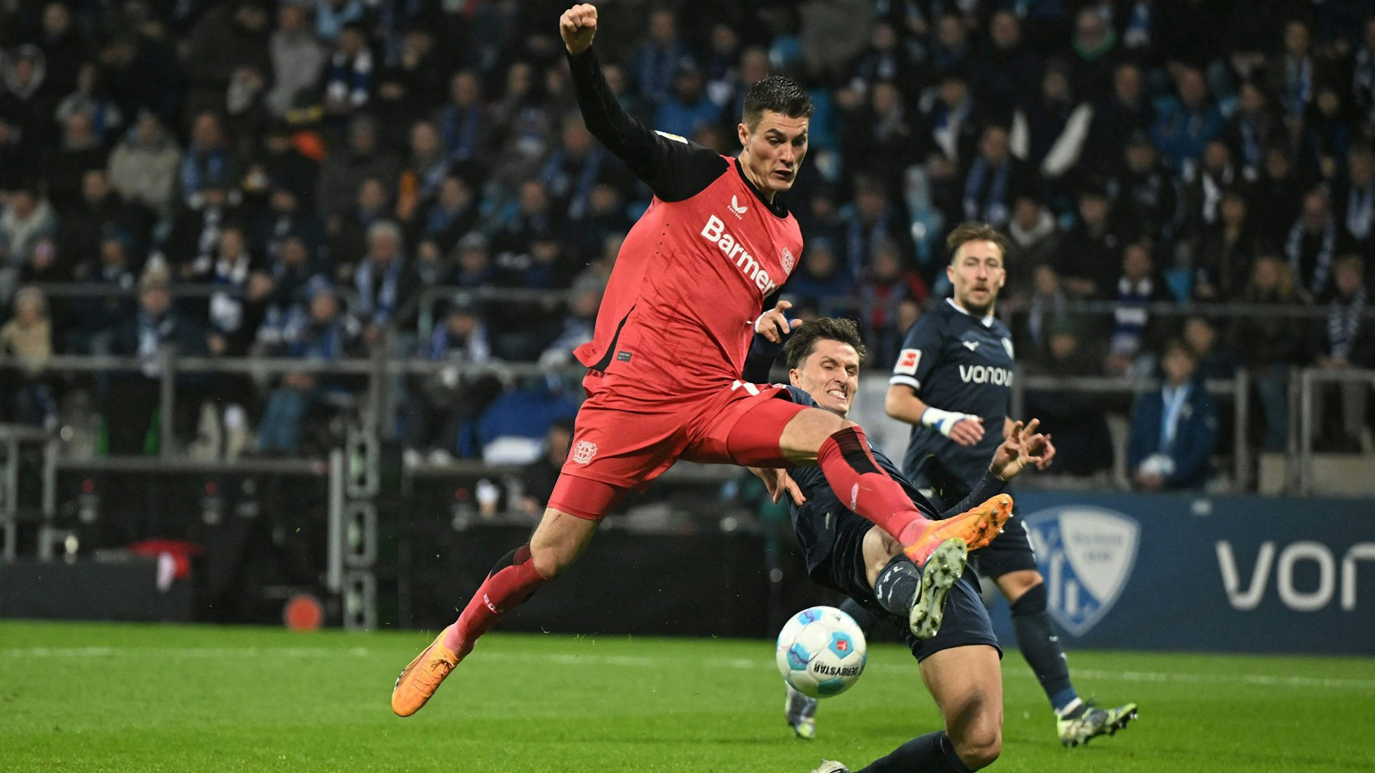 Der Führungstorschütze gegen den VfL Bochum bestätigte den Aufwärtstrend: Leverkusens Patrik Schick (Mitte)