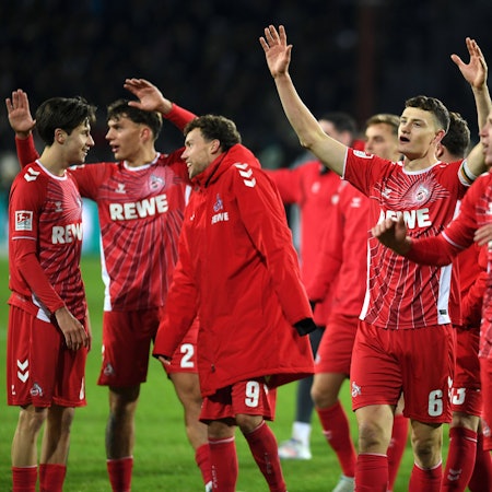 Denis Huseinbasic, Julian Pauli 1. FC Koeln, Luca Waldschmidt, Eric Martel und Dominique Heintz (v.l.) jubeln nach dem 1:0-Erfolg bei Preußen Münster.