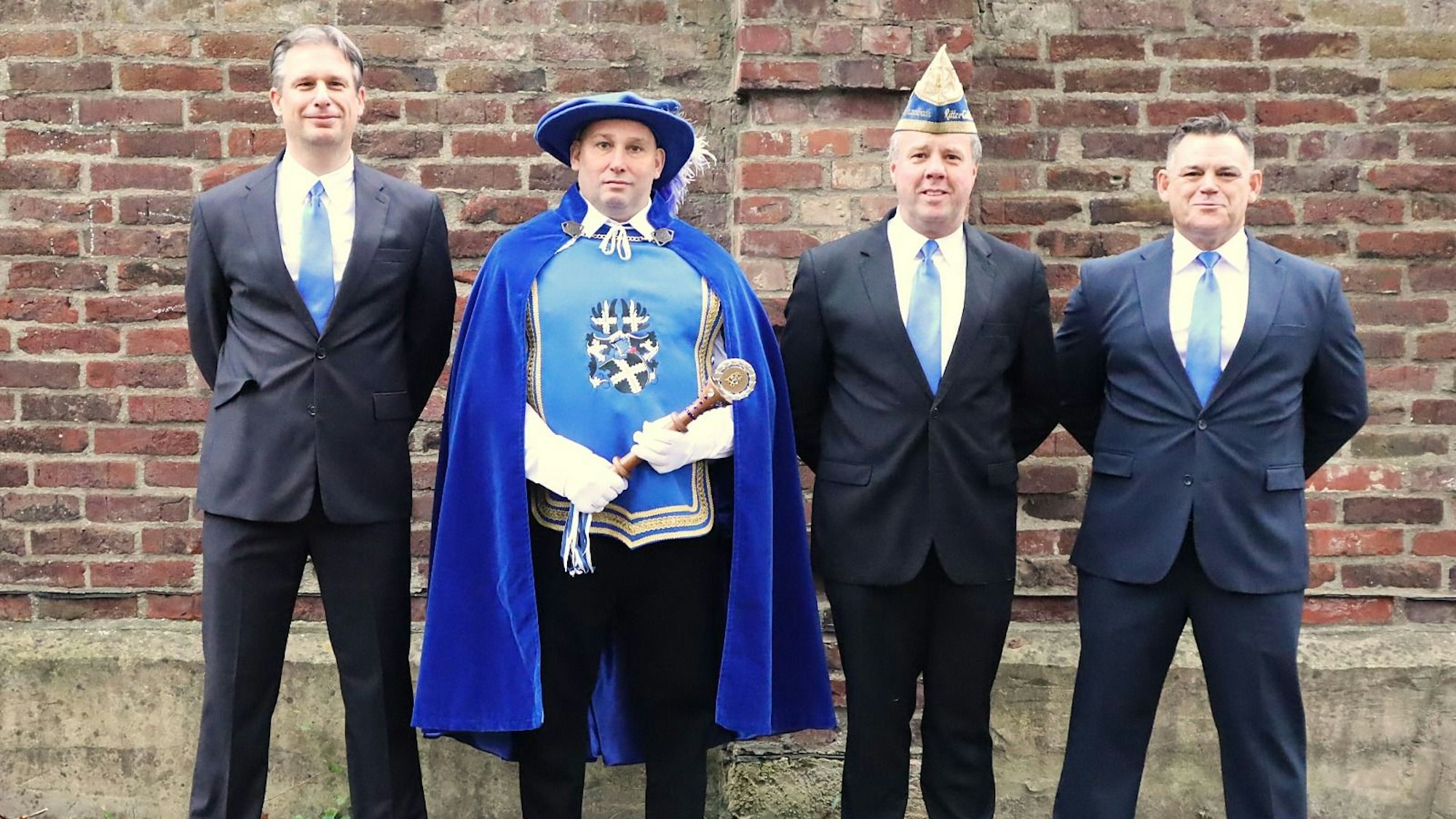 Auf dem Bild ist das Team um den Benzelrather Ritter zu sehen.