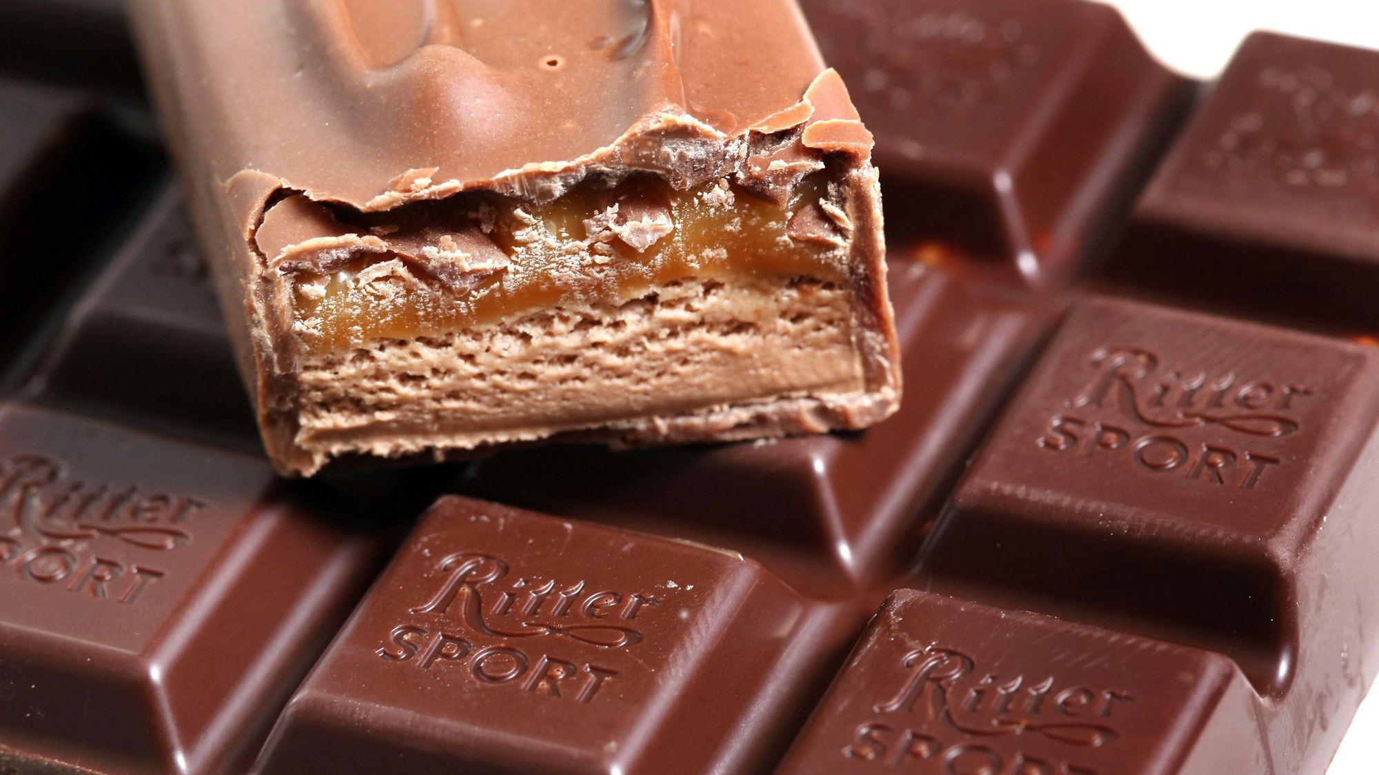 Auf mehrere Dutzend Tafeln Schokolade hatten es Ladendiebe in Wesseling abgesehen.