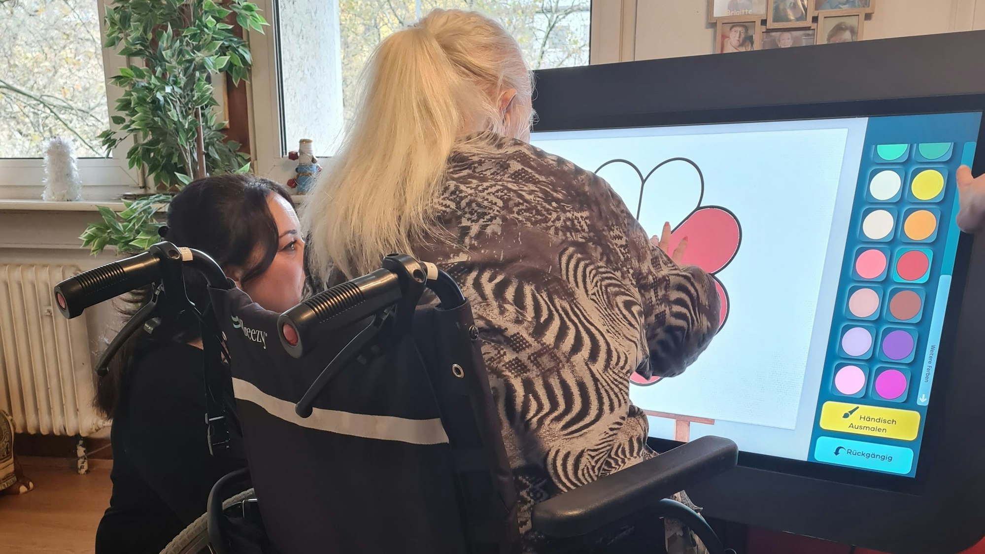 Altenhilfe Care-Table in der Kölner Demenz-WG am Barbarossa-Platz.