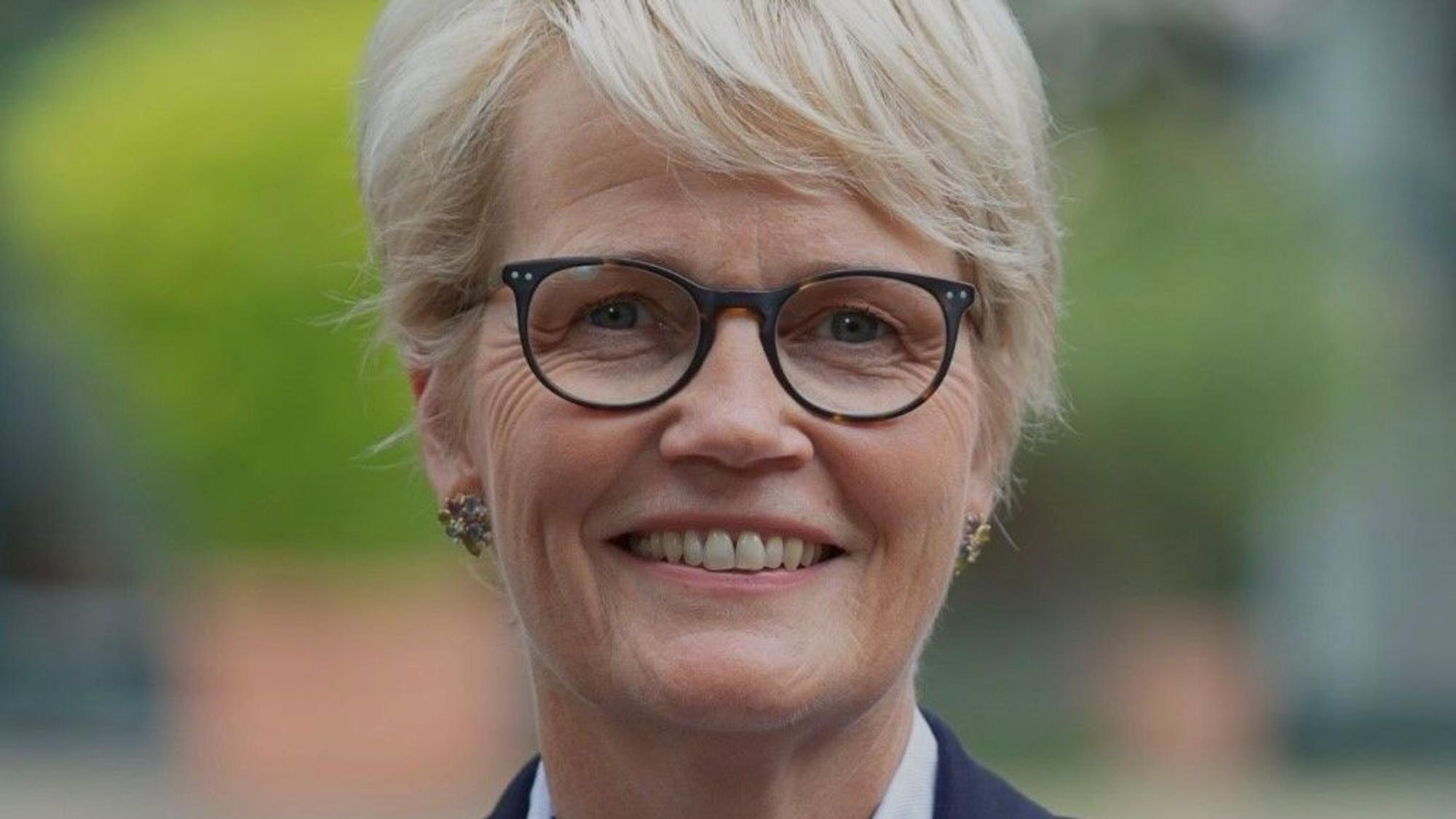 Angela Lindemann-Berk ist Fraktionsvorsitzender der FDP Frechen.