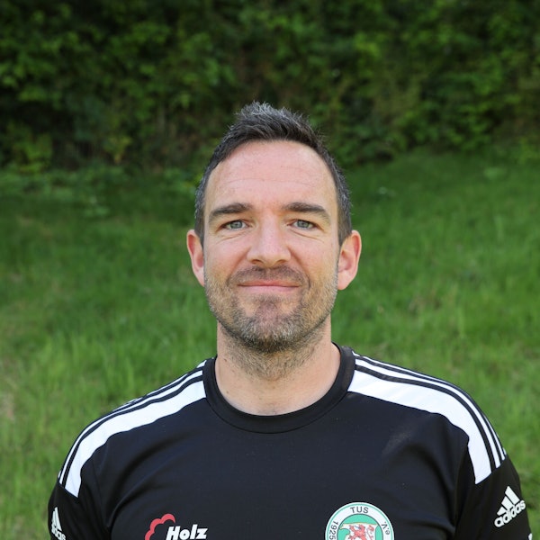 Lindlar
Fußball
TuS Lindlar
Mannschaftsfotos und Portraits
Trainer Philipp Franke
