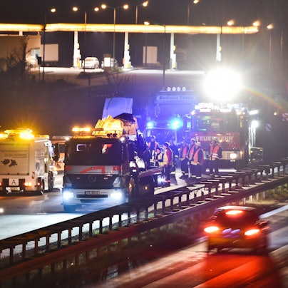 An einer Baustelle auf der Autobahn ist es zu einem tödlichen Unfall gekommen (Symbolfoto).