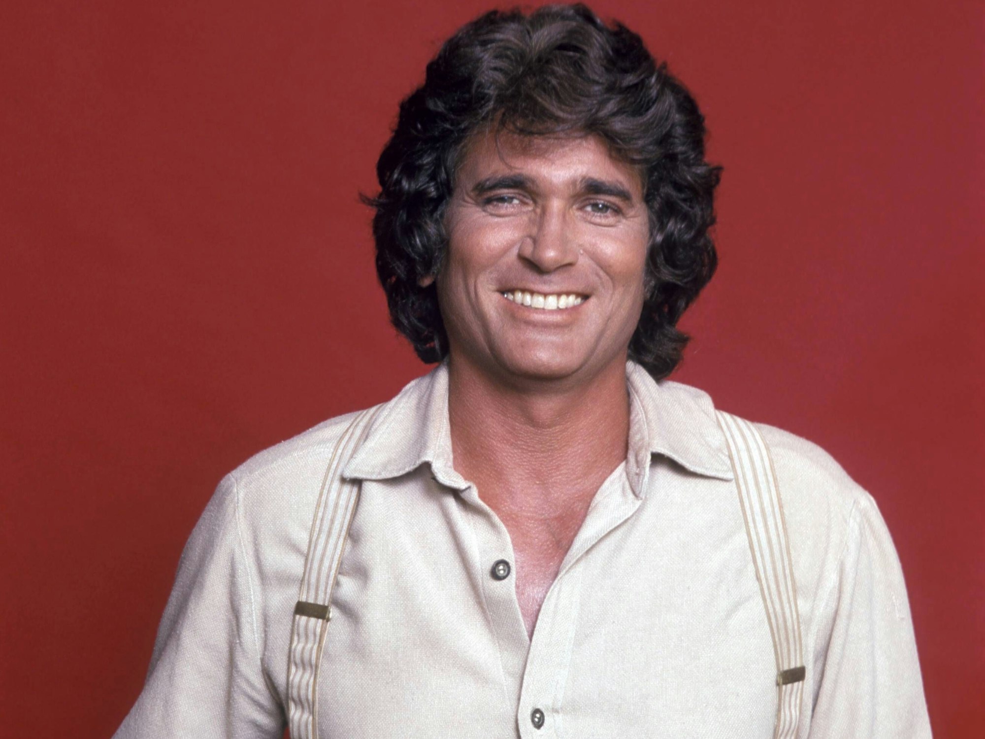 Michael lacht in die Kamera.