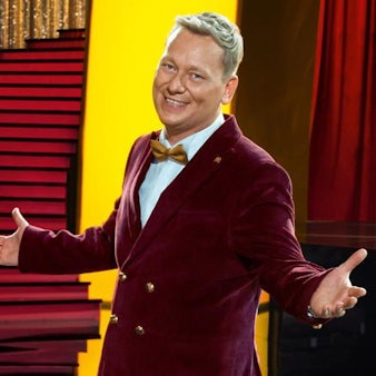 Auf dem Foto ist eine Pappfigur zu sehen.