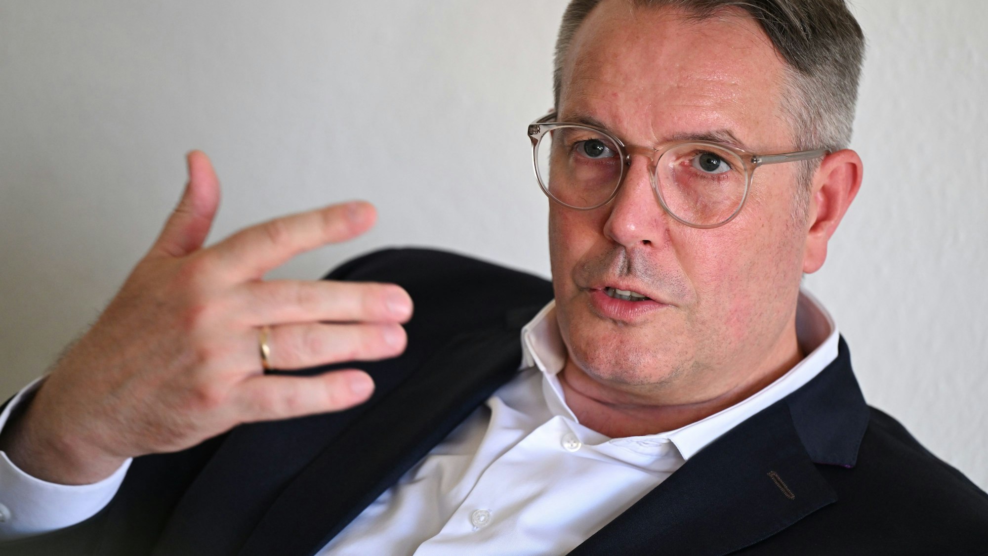 Alexander Schweitzer will gern Wahlkampf für Olaf Scholz machen.