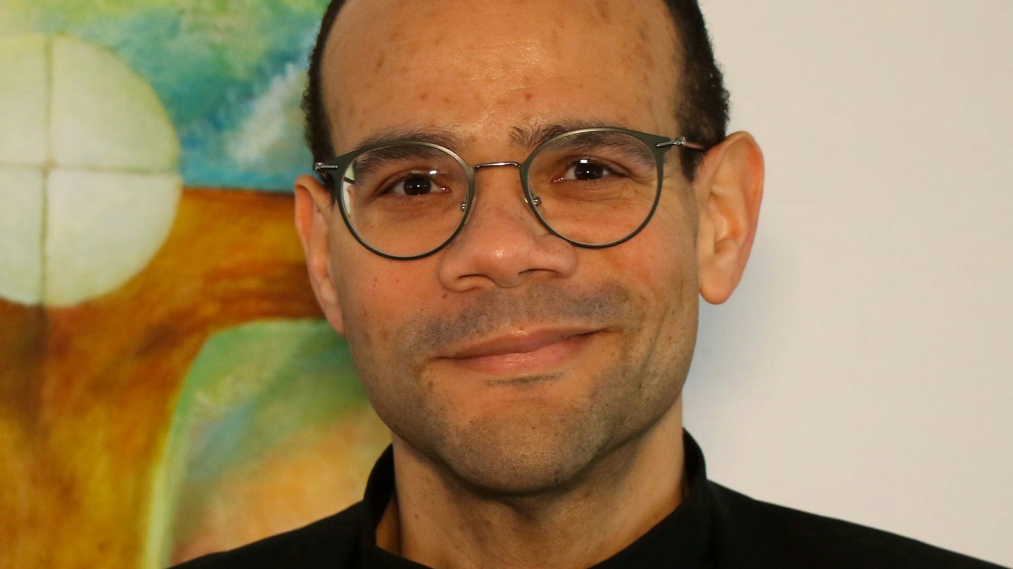 Der Geistliche Tobias Zöller (45) aus Morsbach wird Leitender Pfarrer der neuen Pfarrei St. Michael und St. Gertrud Oberberg Süd, die 2026 den Sendungsraum Oberberg-Süd ablöst.