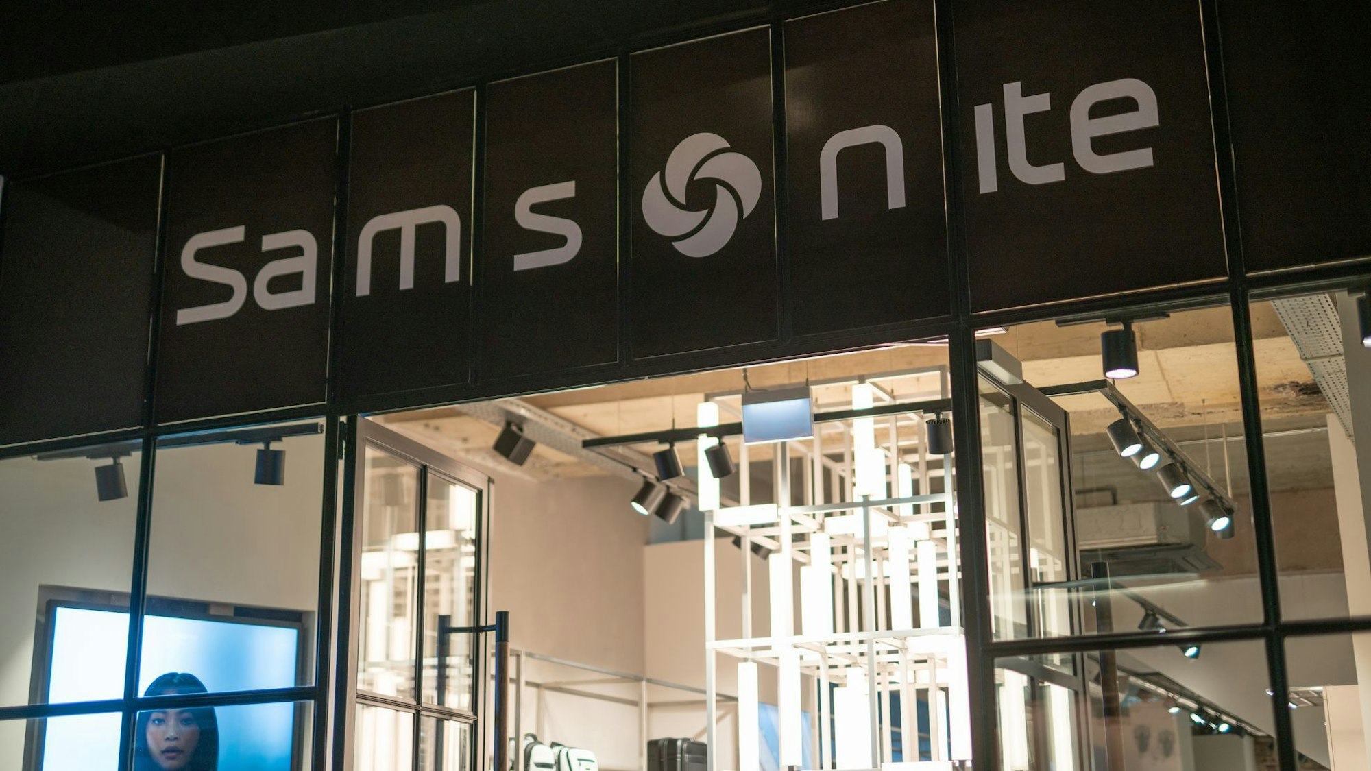 Seit dieser Woche in Köln: Der Samsonite-Store an der Ehrenstraße.