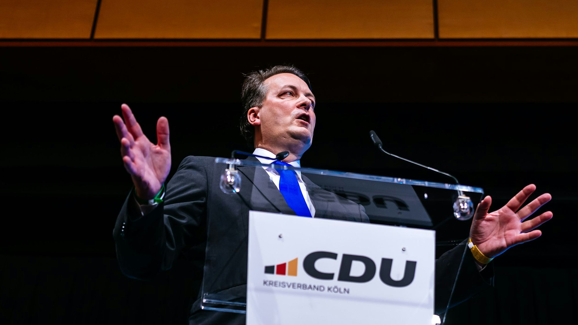 Eindringlich sprach Karl Alexander Mandl auf dem Parteitag. Die Nominierung der OB-Kandidatur wurde dennoch verschoben.