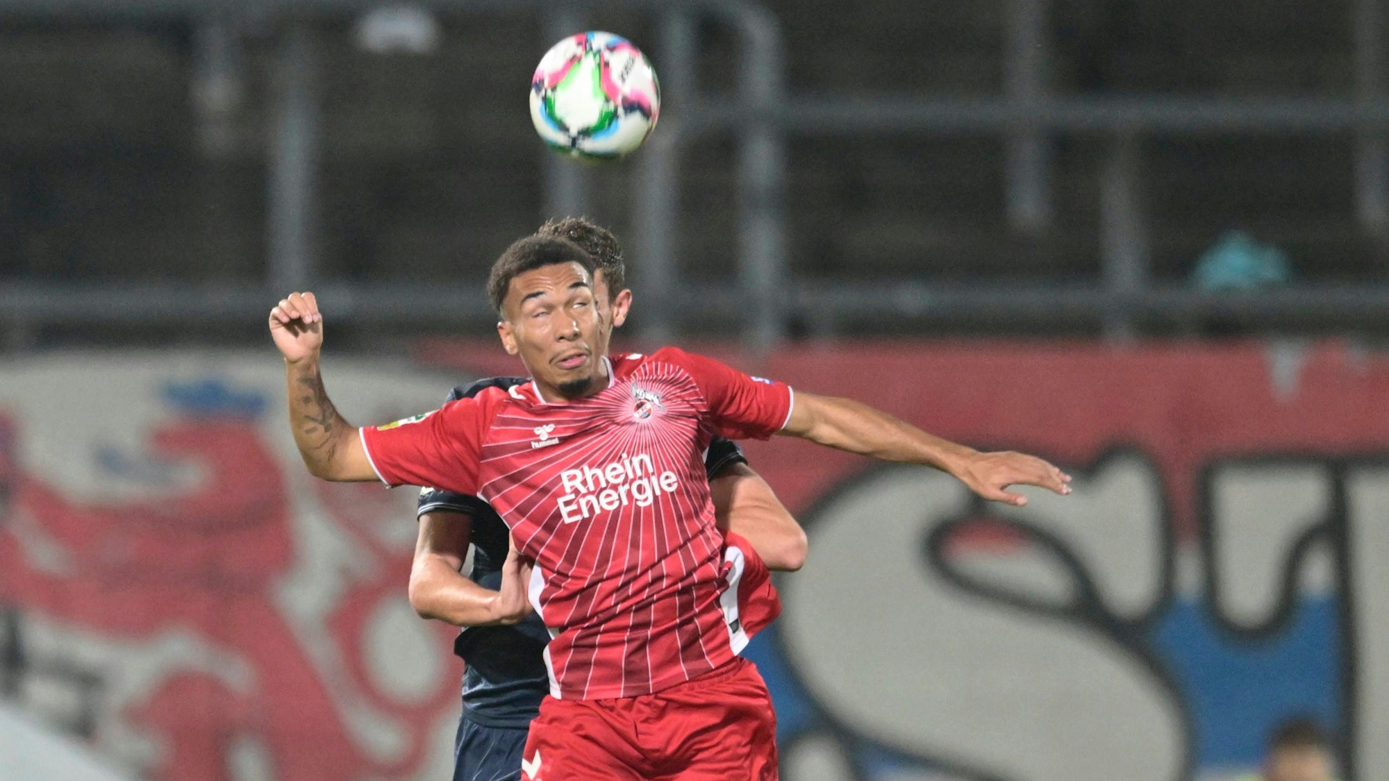 GER, Regionalliga West, Wuppertaler SV vs. 1.FC Köln U23 / 18.10.2024, Wuppertal , Stadion am Zoo, GER, Regionalliga West, Wuppertaler SV vs. 1.FC Köln U23 DFB- Regionalliga West regulations prohibit any use of photographs as image sequences and/or quasi-video im Bild Oliver Issa Schmitt 1. FC Köln U21, U 21 7 mit geschlossenen Augen gegen Levin Müller Wuppertaler SV 22 beim Kopfball. *** GER, Regionalliga West, Wuppertaler SV vs 1 FC Köln U23 18 10 2024, Wuppertal , Stadion am Zoo, GER, Regionalliga West, Wuppertaler SV vs 1 FC Köln U23 DFB Regionalliga West regulations prohibit any use of photographs as image sequences and or quasi video in the picture Oliver Issa Schmitt 1 FC Köln U21 7 with closed eyes against Levin Müller Wuppertaler SV 22 at header NordphotoxGmbHx/xFreund nph00018