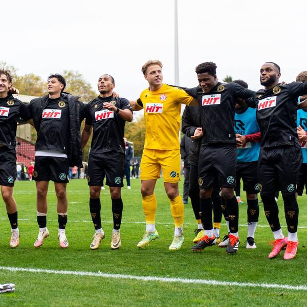 Jubel bei den Gästen aus Köln nach dem Spiel vor der Fankurve DEU, Düsseldorf, 02.11.2024 Fußball, Regionalliga West, Saison 2024/2025, 14. Spieltag, Fortuna Düsseldorf U23 - SC Fortuna Köln Paul-Janes-Stadion NRW Germany *** Cheers from the visitors from Cologne after the match in front of the fan curve DEU, Düsseldorf, 02 11 2024 Football, Regionalliga West, Season 2024 2025, Matchday 14, Fortuna Düsseldorf U23 SC Fortuna Köln Paul Janes Stadion NRW Germany
