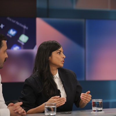 "Hart aber fair" am 2.12.2034 mit Collien Ulmen-Fernandes (l.) und Ricarda Lang