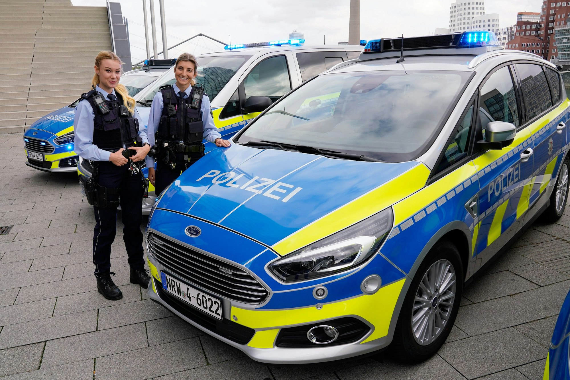 Der S-Max wird nicht mehr gebaut. Deshalb braucht die NRW-Polizei Ersatz für den Van von Ford.