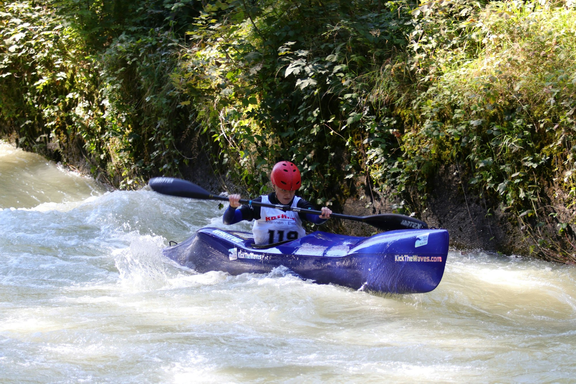 KSK-Athletin Annika Eikelmann im Münchener Länd-Kanal