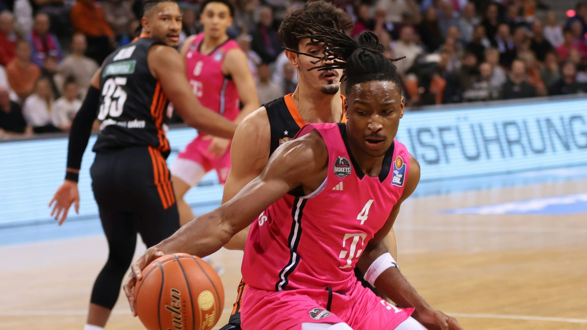 Phlandrous Fleming Jr. und die Baskets müssen besser treffen, um in Oldenburg bestehen zu können.