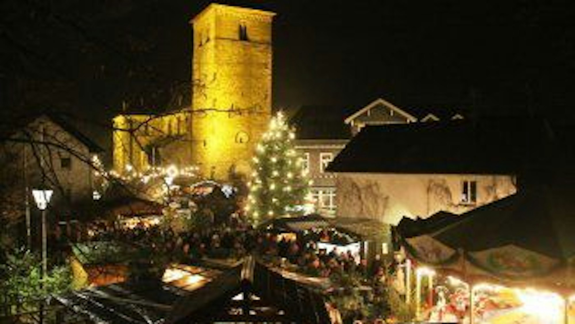 Einzigartiges romantischen Ambiente bietet die Döörper Weihnacht in Ruppichteroth.