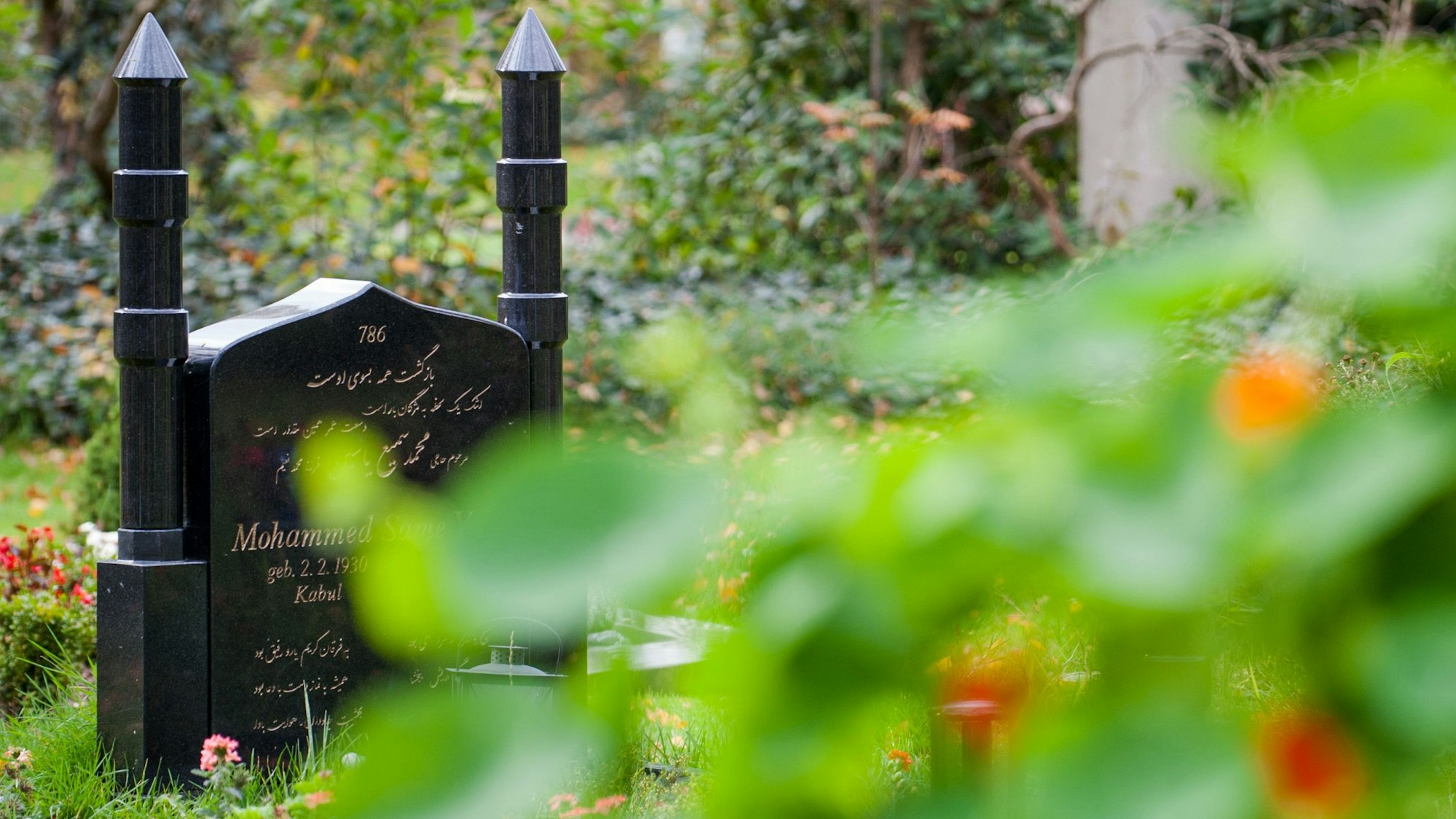 Grabsteine stehen am 28.10.2013 auf dem muslimischen Gräberfeld auf dem Friedhof Stöcken in Hannover.