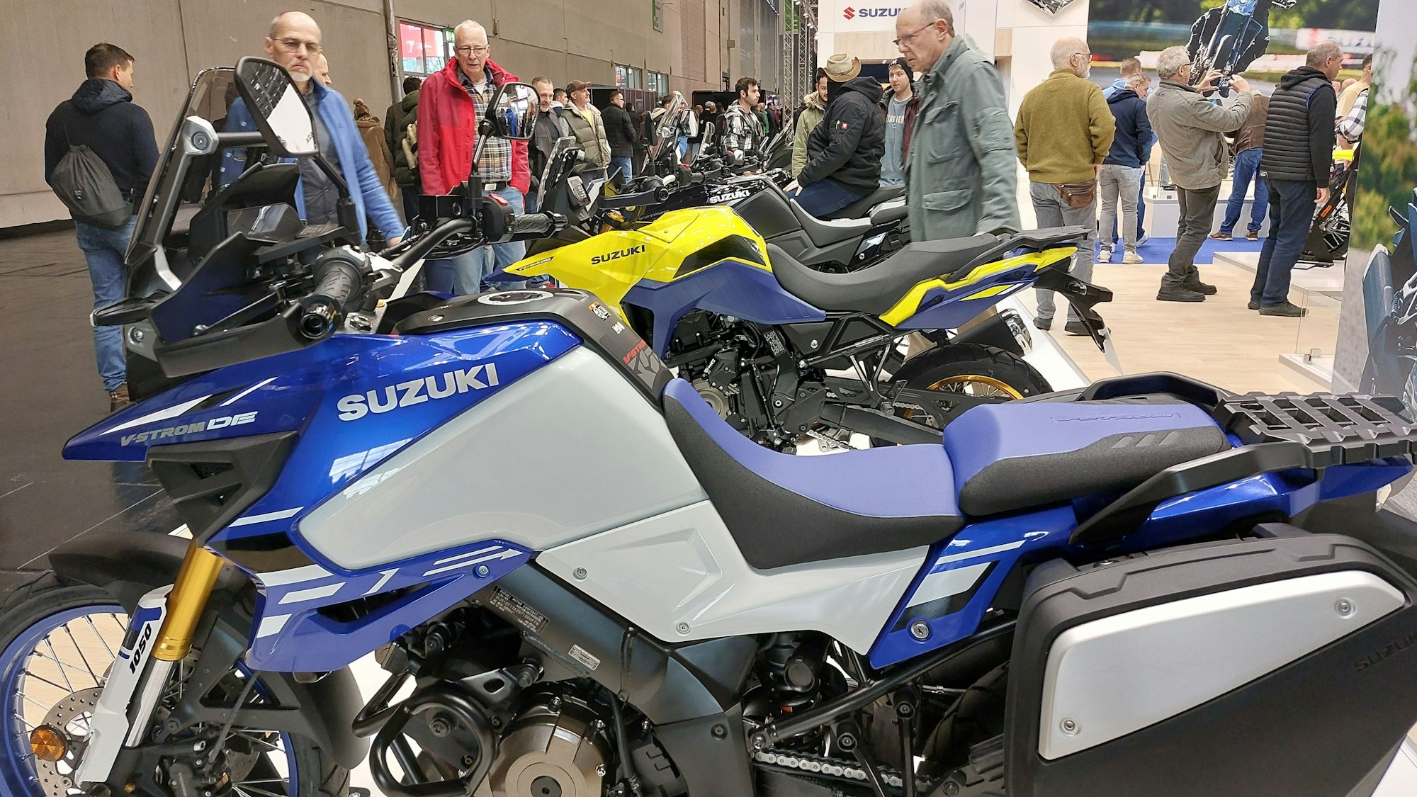 Die aktuellen Modelle präsentieren die Hersteller wie hier Suzuki auf der Intermot 2024