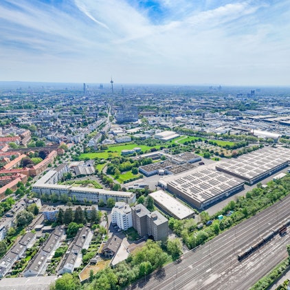 Das ehemalige Industrie-Areal, genannt Coty-Areal, gezeigt aus einer Luftaufnahme.