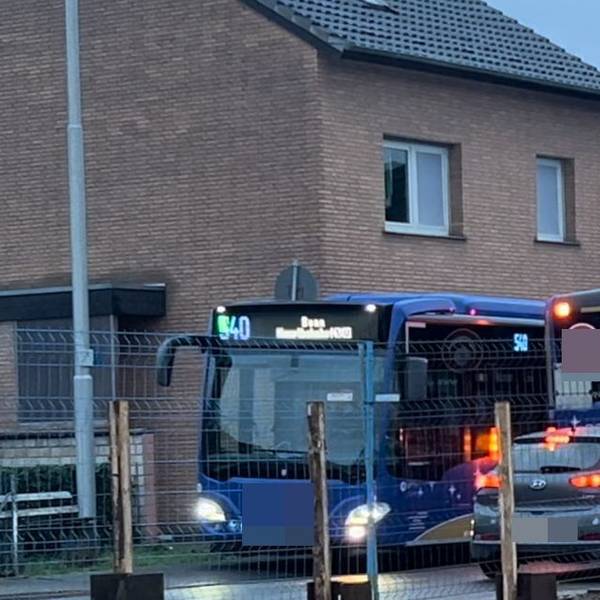Busse sollen sich ab Januar nicht mehr in der Siegburger Straße in Menden begegnen können.