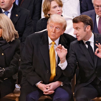 Der französische Präsident Emmanuel Macron und der designierte US-Präsident Donald Trump am Rande der Wiedereröffnung der Pariser Kathedrale Notre Dame.