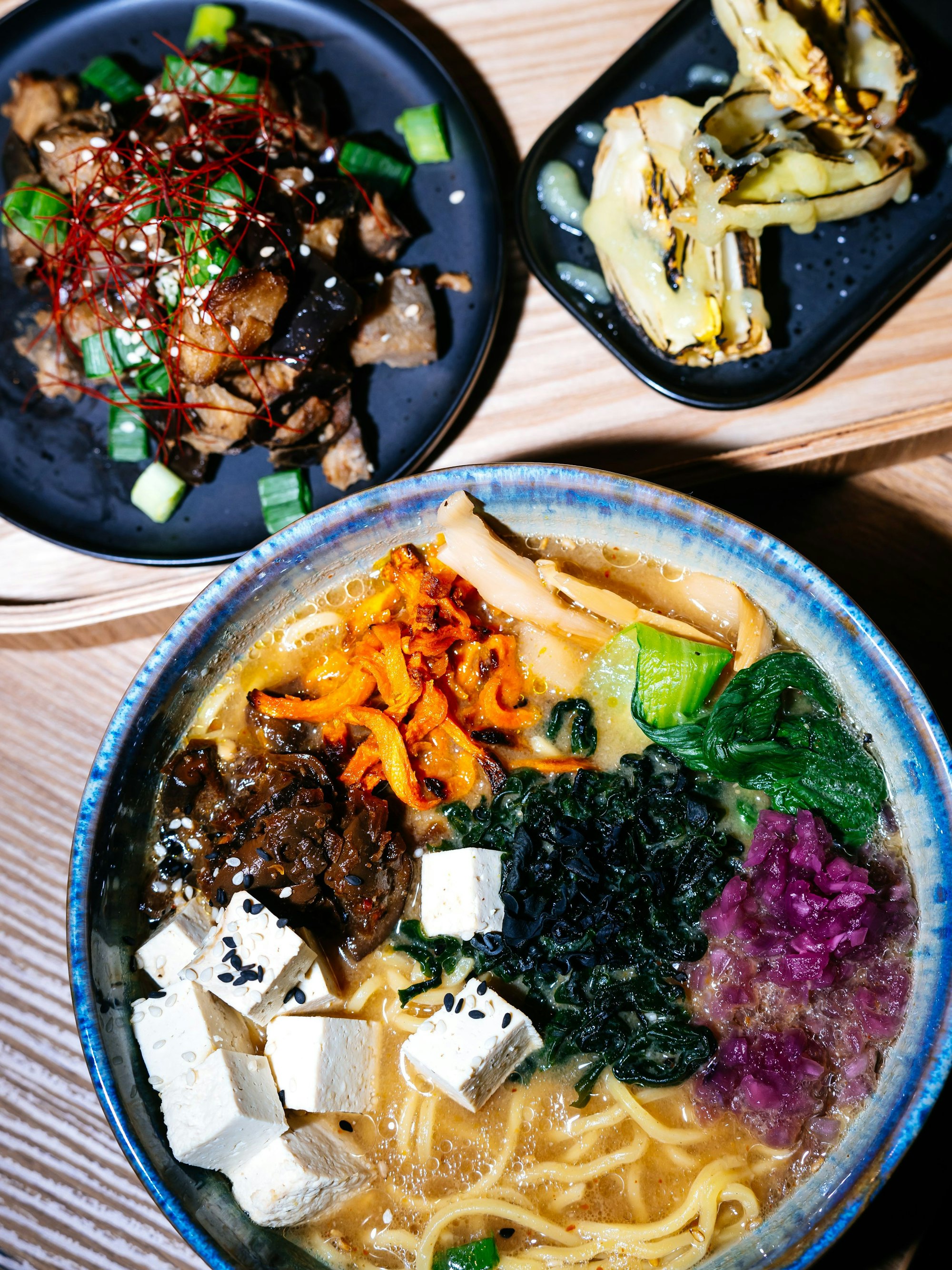 Ramen mit Farbe und Kick gibt es im „Punky Panda“.