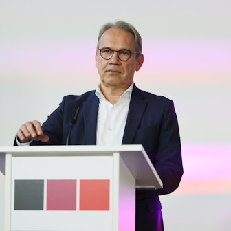 ARCHIV - 22.11.2024, Thüringen, Erfurt: Georg Maier, Thüringer SPD-Parteichef und geschäftsführender Innenminister, bei der  Vorstellung des Koalitionsvertrages von CDU, BSW und SPD in Thüringen.