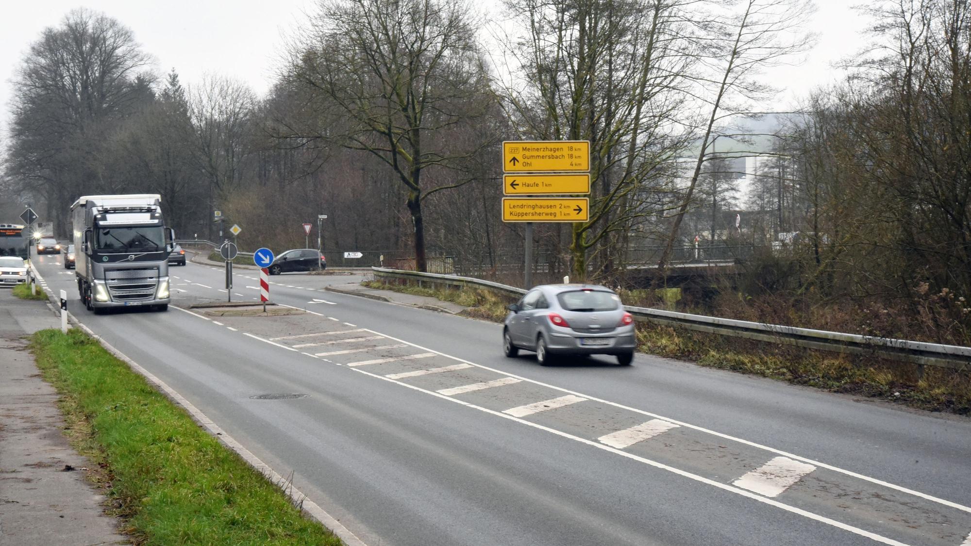 Das Foo zeigt die B 237 in Höhe Egerpohl.
