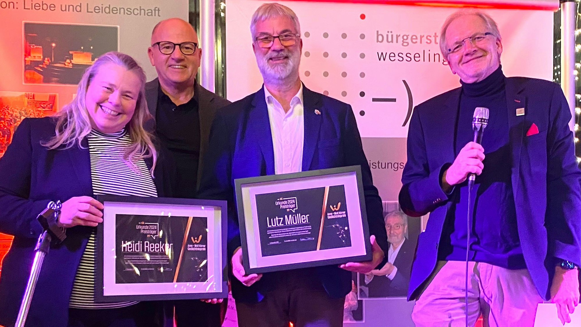 Zu sehen sind Heidi Reeker, Lutz Müller , Sören Dengg und Stephan Roth.