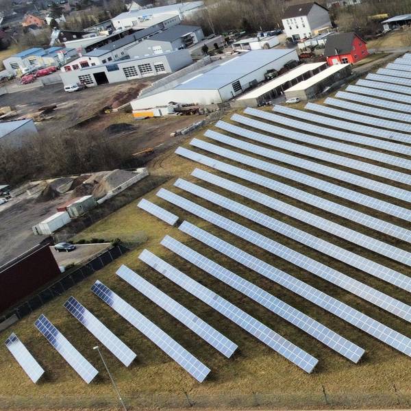 Blick auf den Solarpark Herhahn.