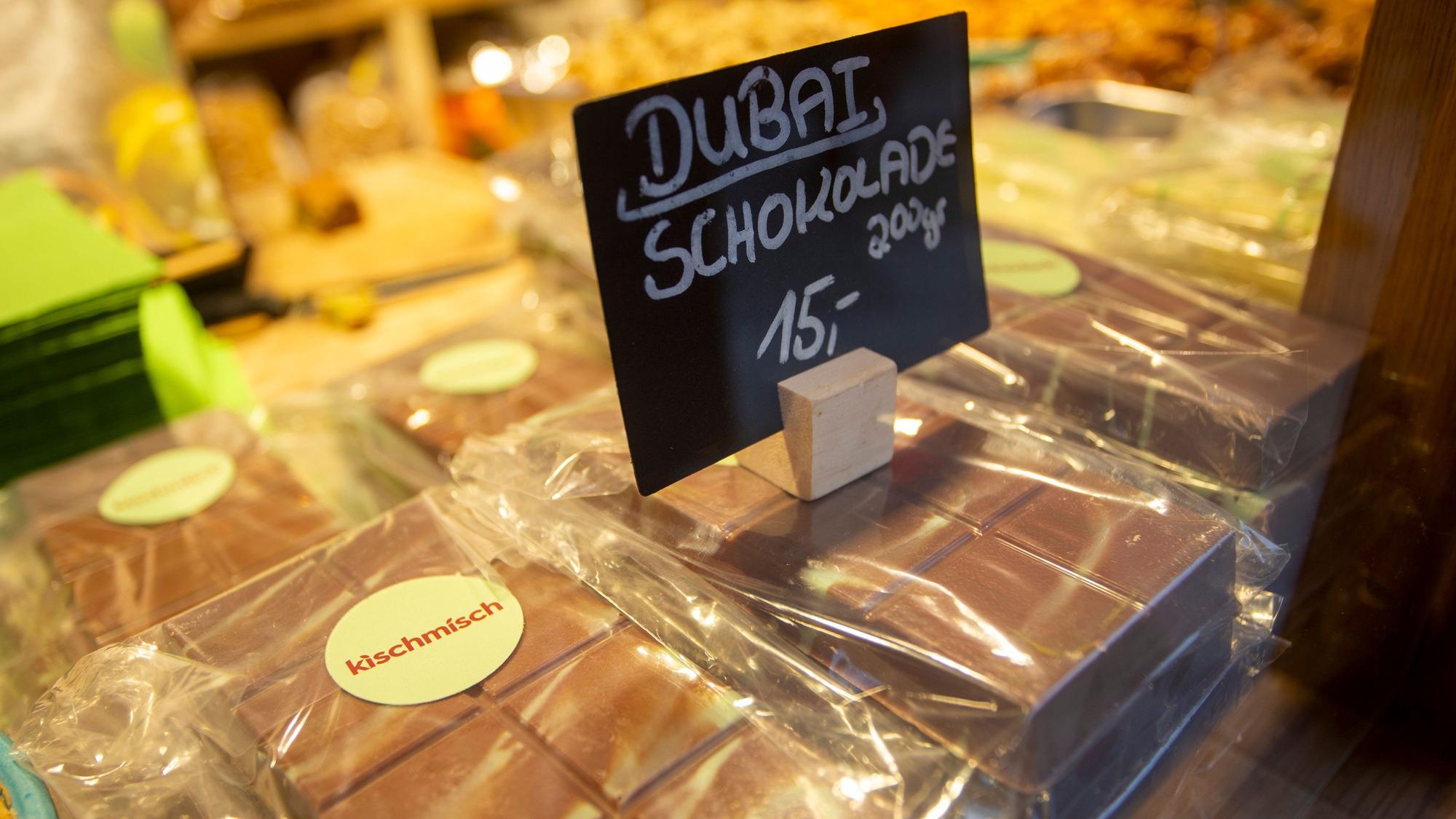 Dubai Schokolade liegt seit Wochen im Trend.