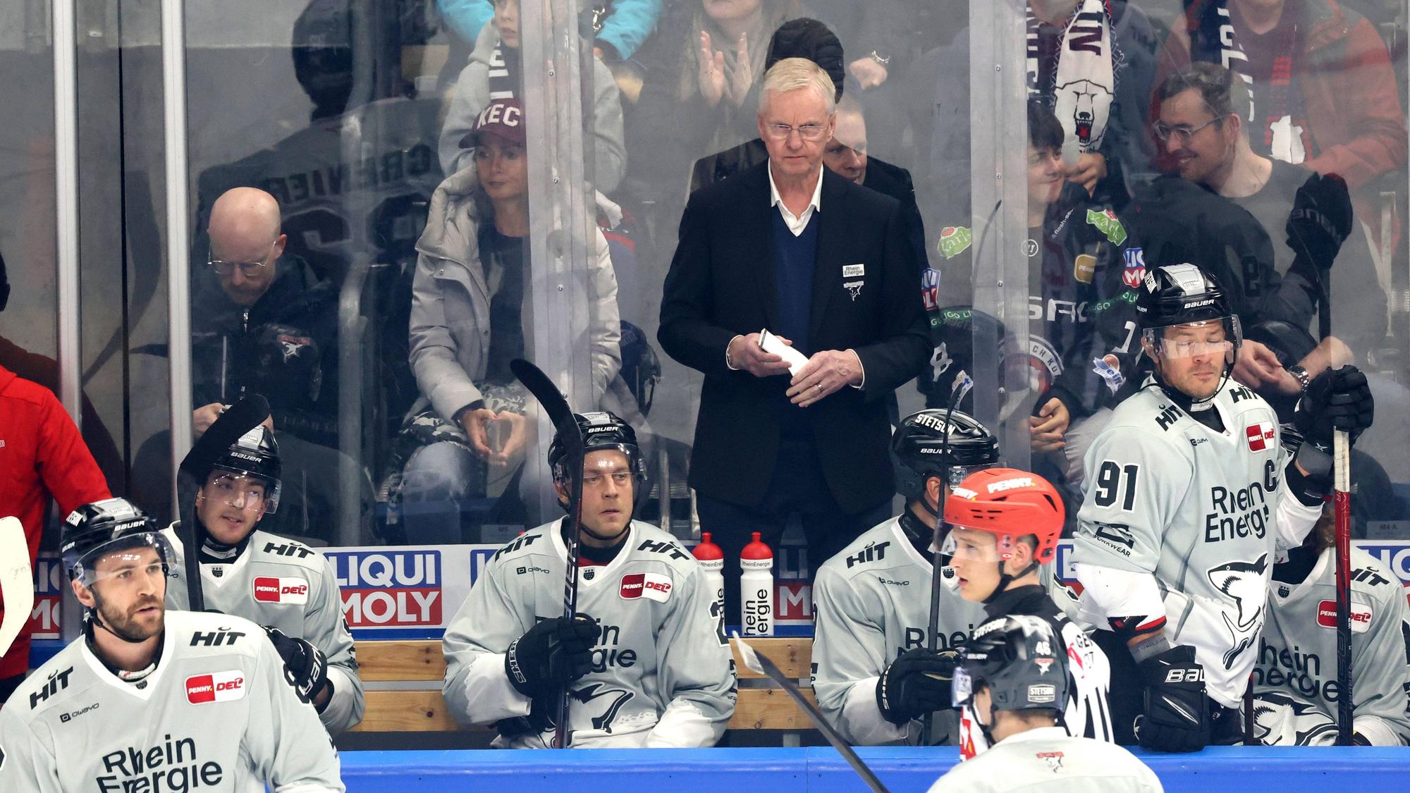 Trainer Kari Jalonen beim Spiel am 06. Dezember 2024 gegen die Eisbären Berlin. (Archivbild)