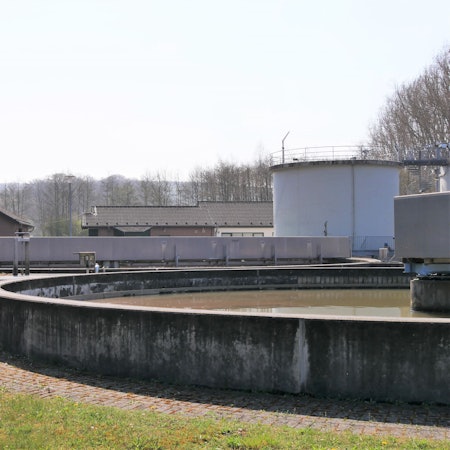 Blick auf die Kaller Kläranlage.