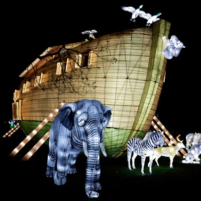 Bei den China Lights im Zoo geht die Arche vor Anker