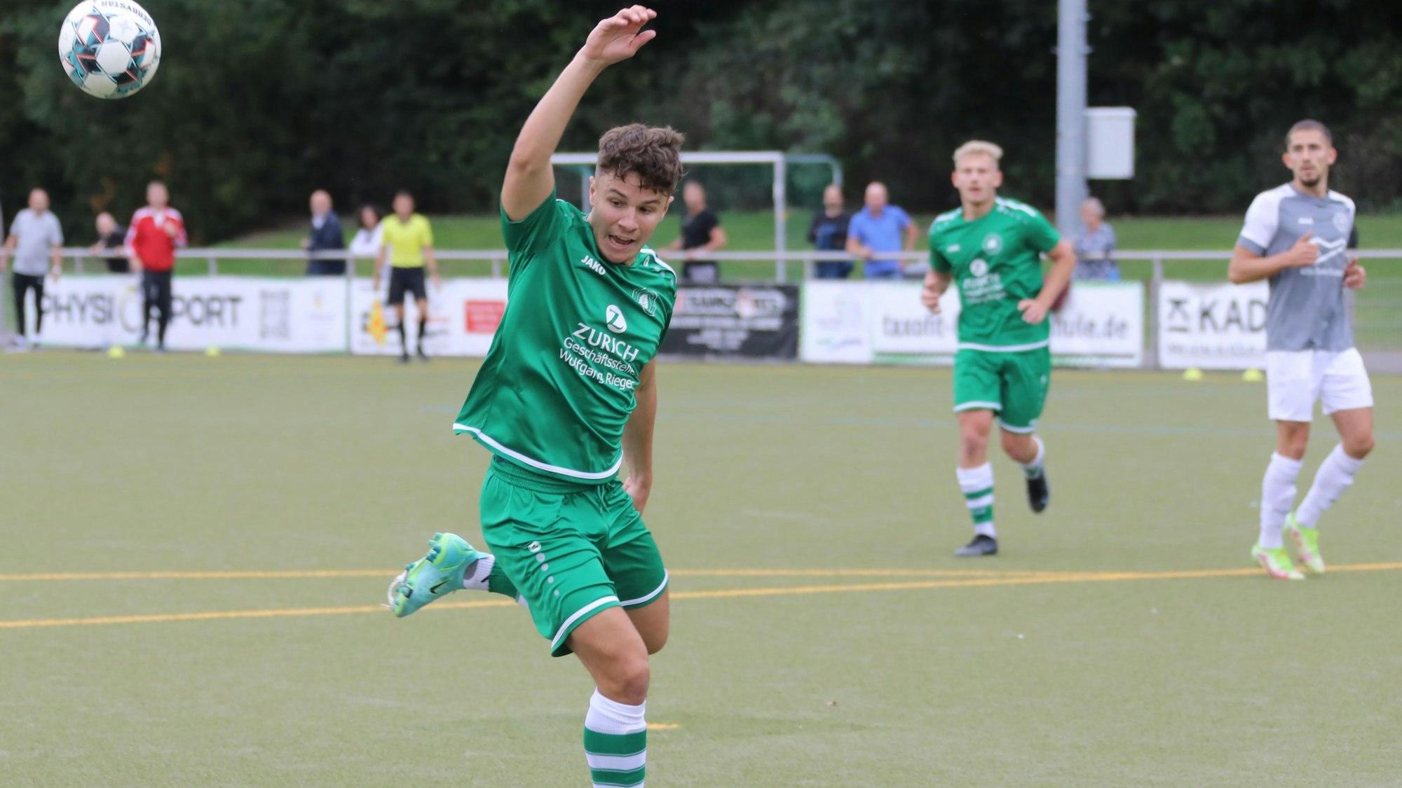 Borussia Hohenlind - Porz Fussball Landesliga Saison 2021 2022 Westkampfbahn Köln Deutschland 19.09.2021 Janis Waffenschmidt (Hohenlind) Copyright Eduard Bopp Sportfotografie mail@fotobopp.de
