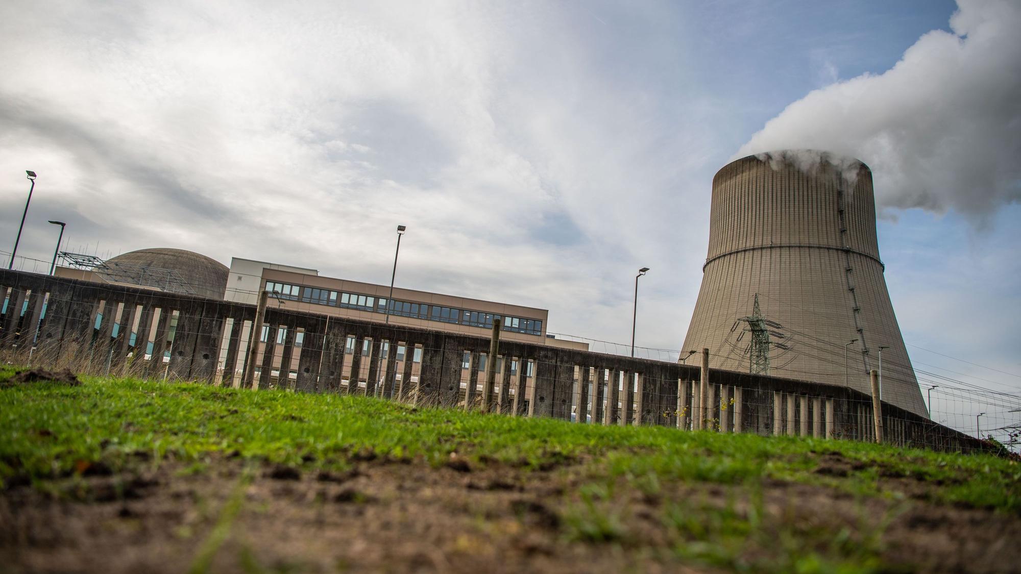 Zurück ans Netz? Atomkraftwerke wie die Anlage Emsland in Lingen werden abgeschaltet.